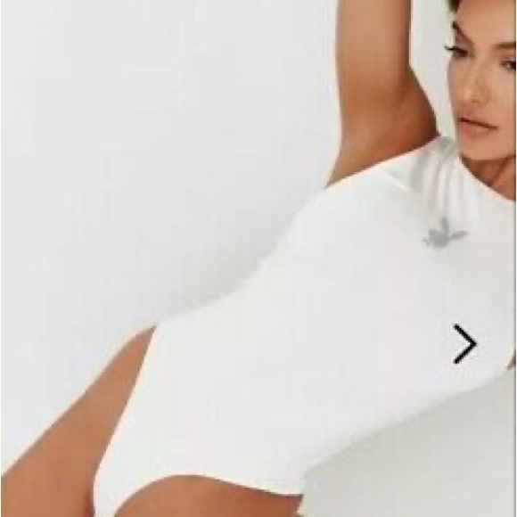 PLAYBOY LIFESTYLE SOFT TOUCH
RACER BODY
White - Picture 1 of 7